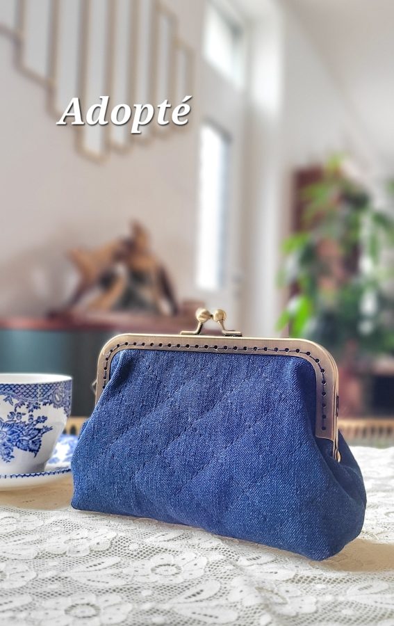 Grand porte-monnaie Anne-Marie bleu matelassé