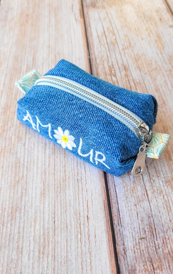 Porte-monnaie bourse Essentiel Amour bleu clair