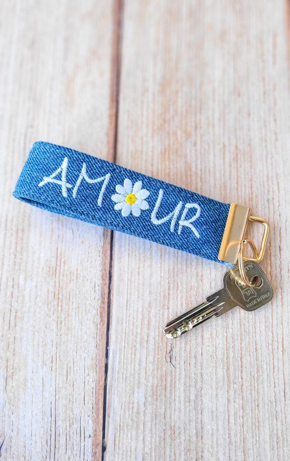 Porte-clé Essentiel Amour bleu clair